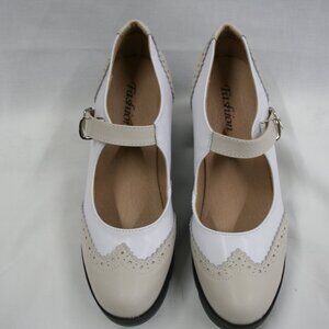 FashionTwo-tone color white & cream 2.5" heel Mary Jane Pumps